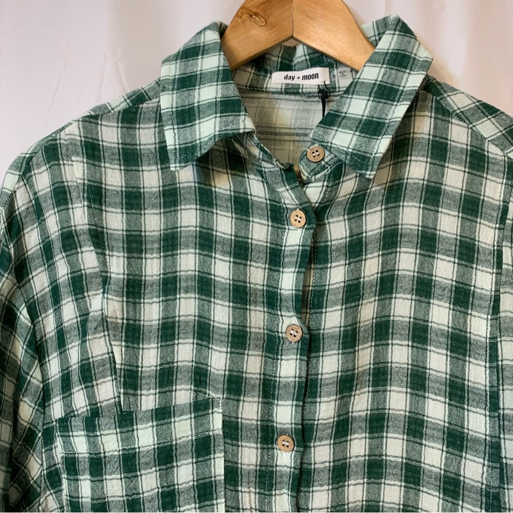 Lovely + Blush Green 100% Cotton Plaid Top Small - Picture 2 of 9